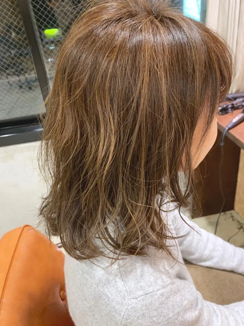 ミディアム カラー ハイライトカラー ハイライト 落合 優樹のヘアスタイル