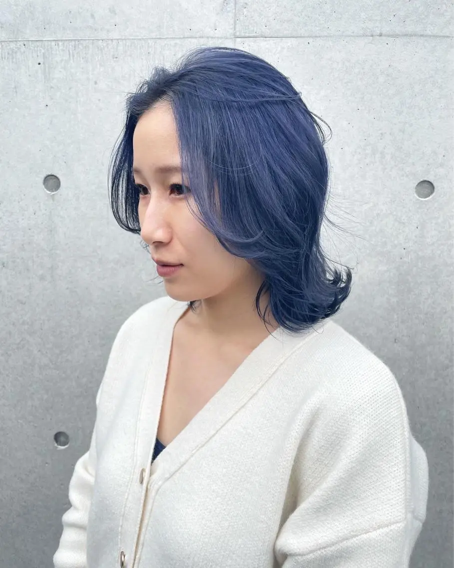 ミディアム カラー ネイビーカラー カット ヘアカラー トリートメント 佐伯 和佳のヘアスタイル
