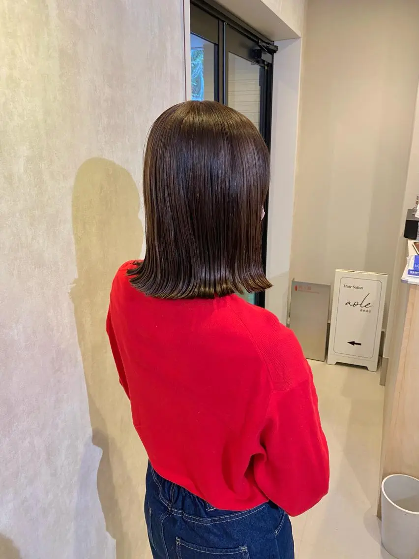ミディアム カラー ベージュカラー グレージュ 外ハネヘア カット ヘアカラー トリートメント ボブ/縮毛矯正/ レイヤー/塚田のヘアスタイル