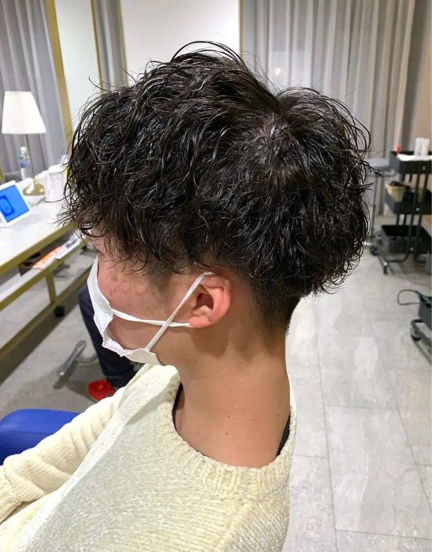 ショート パーマ ヘアアレンジ メンズ メンズパーマ ツイストスパイラルパーマ 波巻きパーマ スパイラルパーマ メンズパーマ職人 加藤 弘貴のヘアスタイル