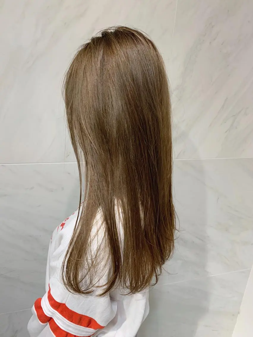 セミロング カラー ベージュカラー オリーブベージュ チバ タクミのヘアスタイル