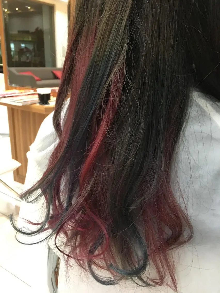セミロング カラー 白髪ぼかしハイライト 柳川拓哉のヘアスタイル