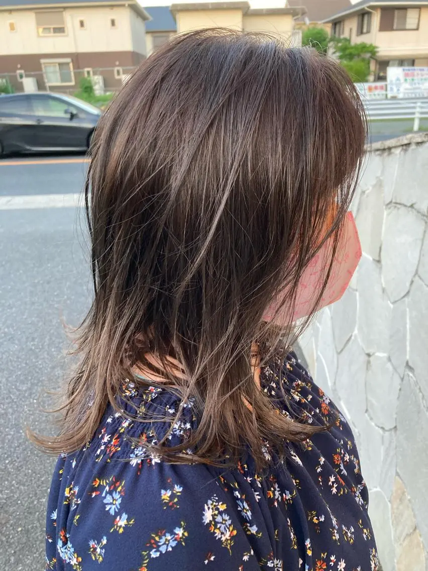 セミロング WEST✂︎AKI HIRO✂︎大和高田のヘアスタイル