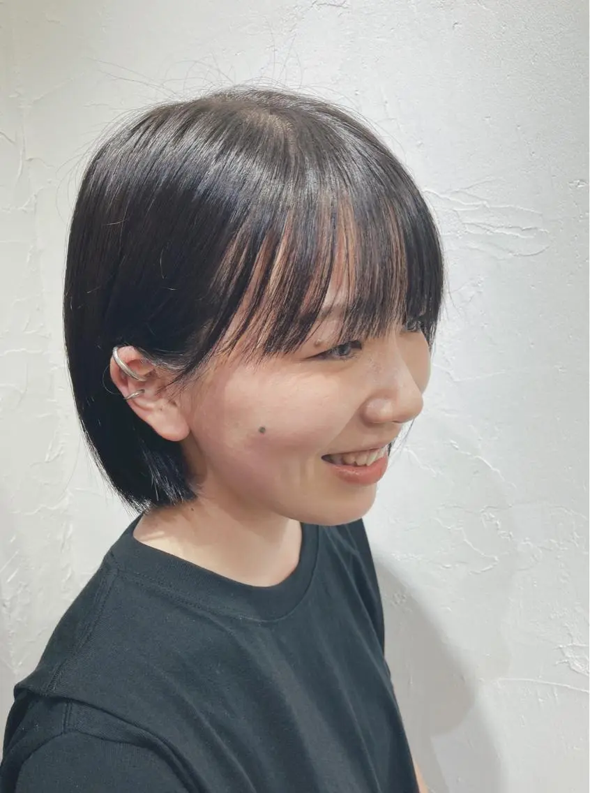 ショート ボブ ワイドバング カット ヘアカラー トリートメント 金田 夏野のヘアスタイル