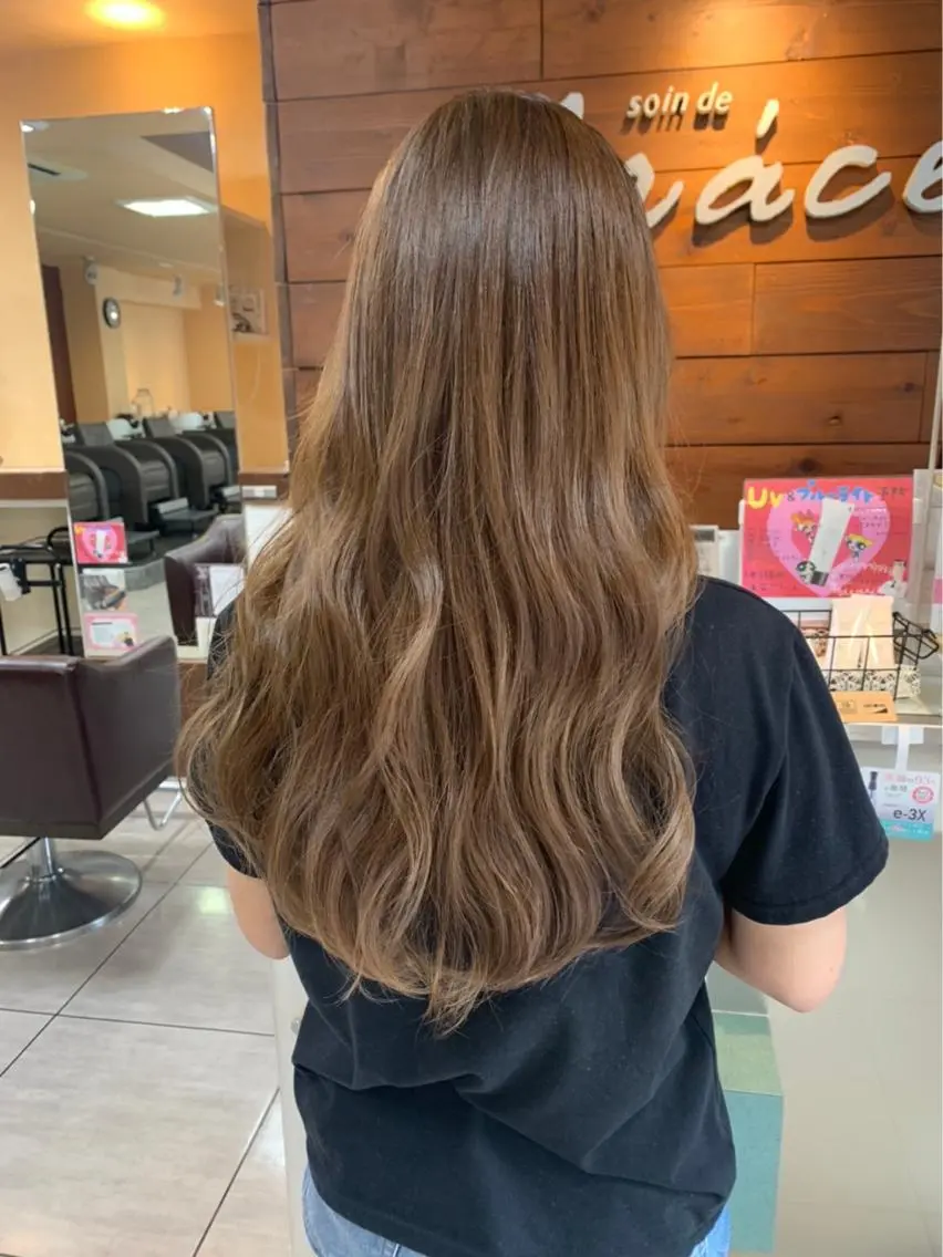 カラー インナー×縮毛矯正 ピンクカラー澤井里菜のヘアスタイル