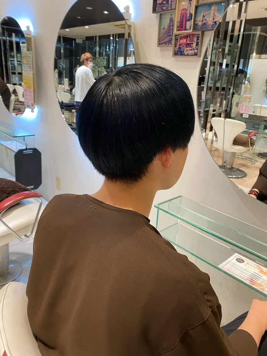 ショート カラー 髪質改善・縮毛矯正 白根凌二のヘアスタイル