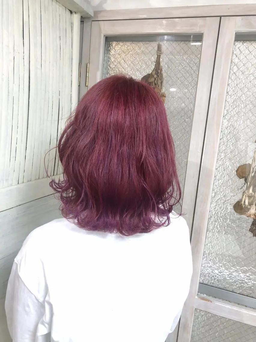 ショート カラー パーマ ヘアアレンジ ピンクカラー ヘアカラー トリートメント 推し活専用 【派手髪】飯野ゆかりのヘアスタイル