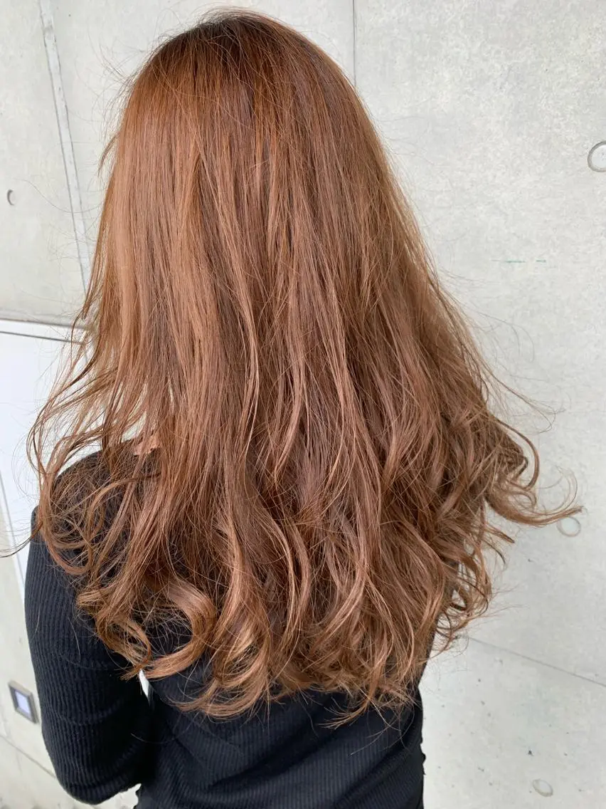 ロング カラー パーマ 鈴木 華枝のヘアスタイル