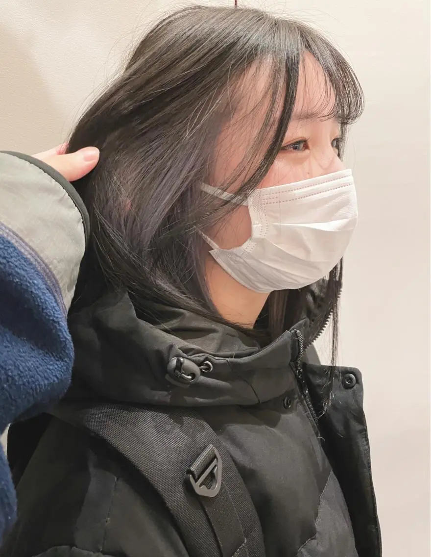 セミロング カラー 岩戸 新のヘアスタイル