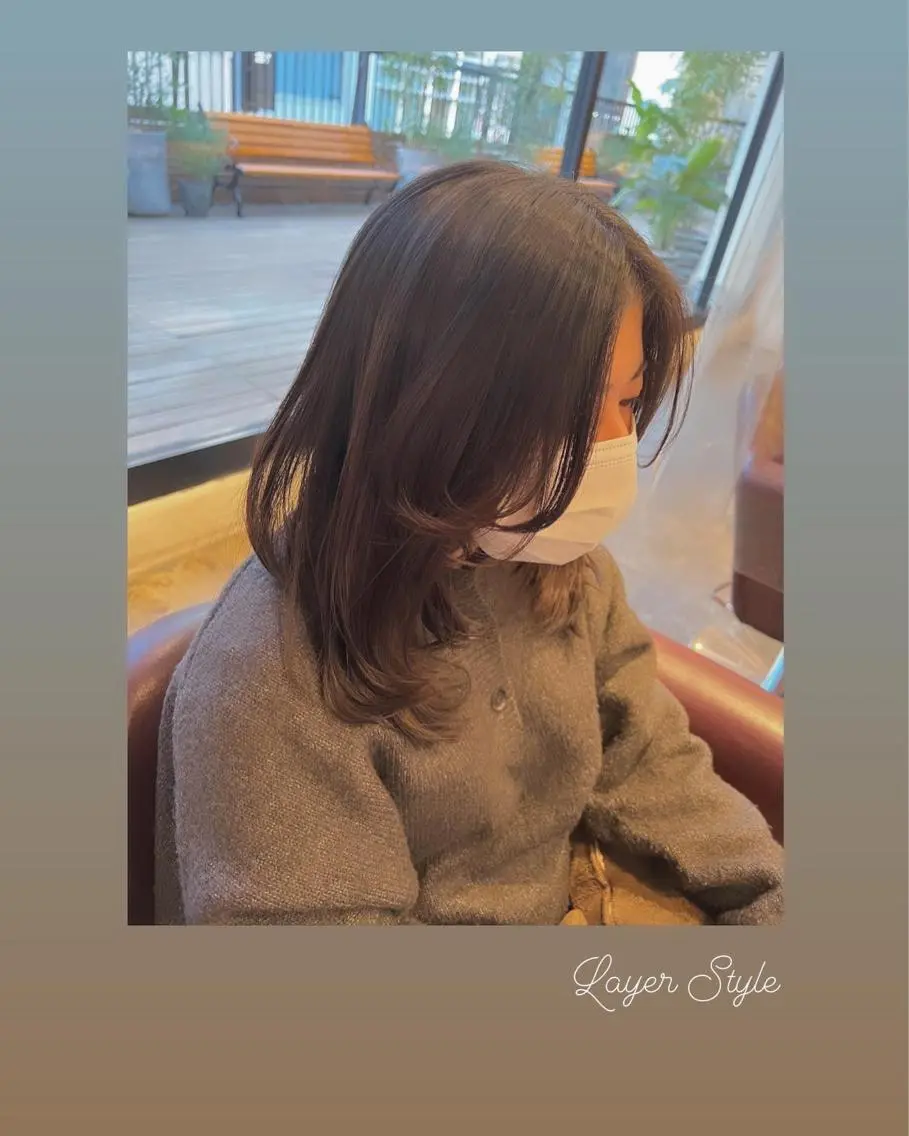 セミロング 顔まわりレイヤー 顔周りカット 韓国風ヘア レイヤーカット ハイライト/インナー /ブリーチ/レイヤーのヘアスタイル