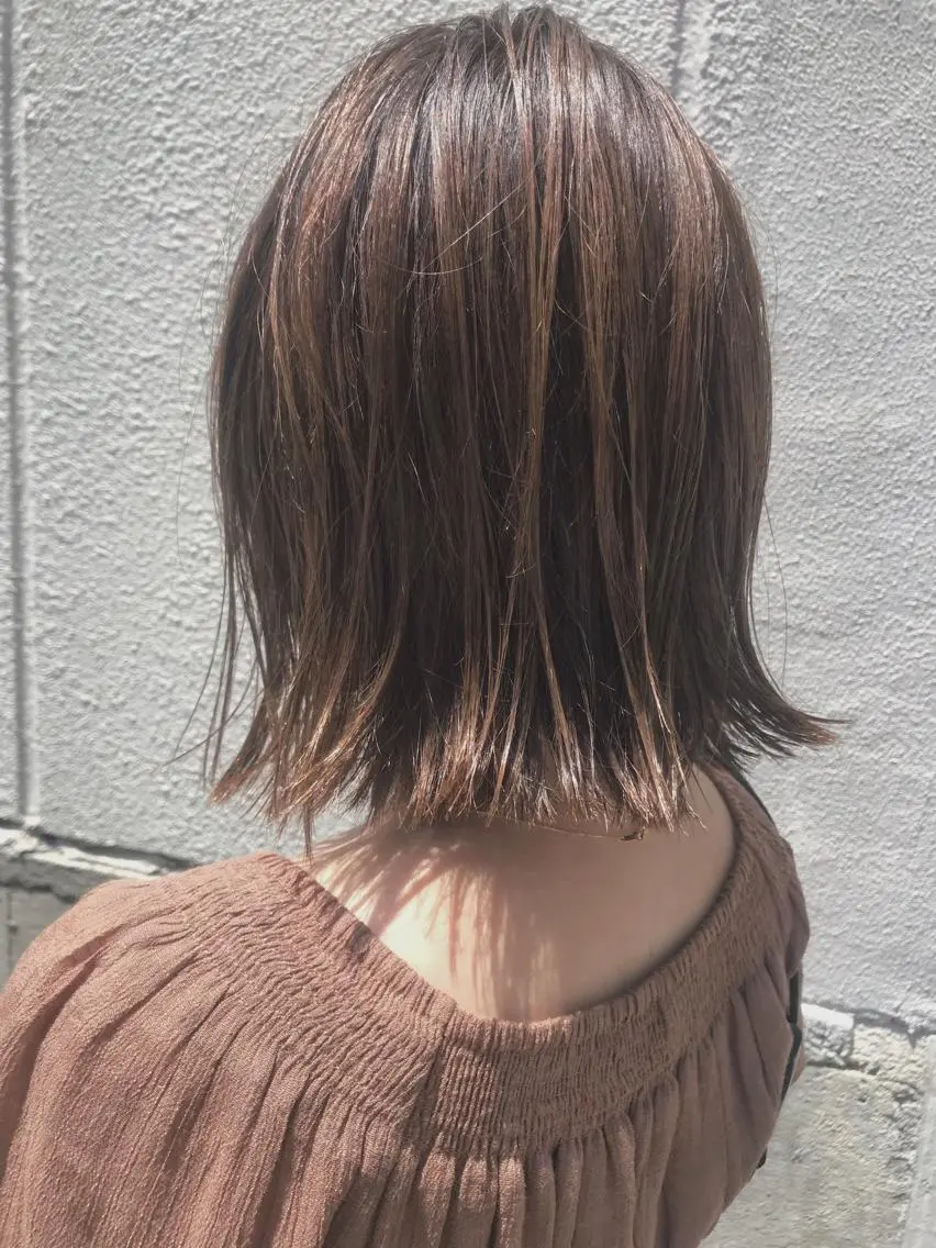 ミディアム 外ハネヘア カット ヘアカラー トリートメント ayane⭐️ボブ・ ショート・パーマのヘアスタイル