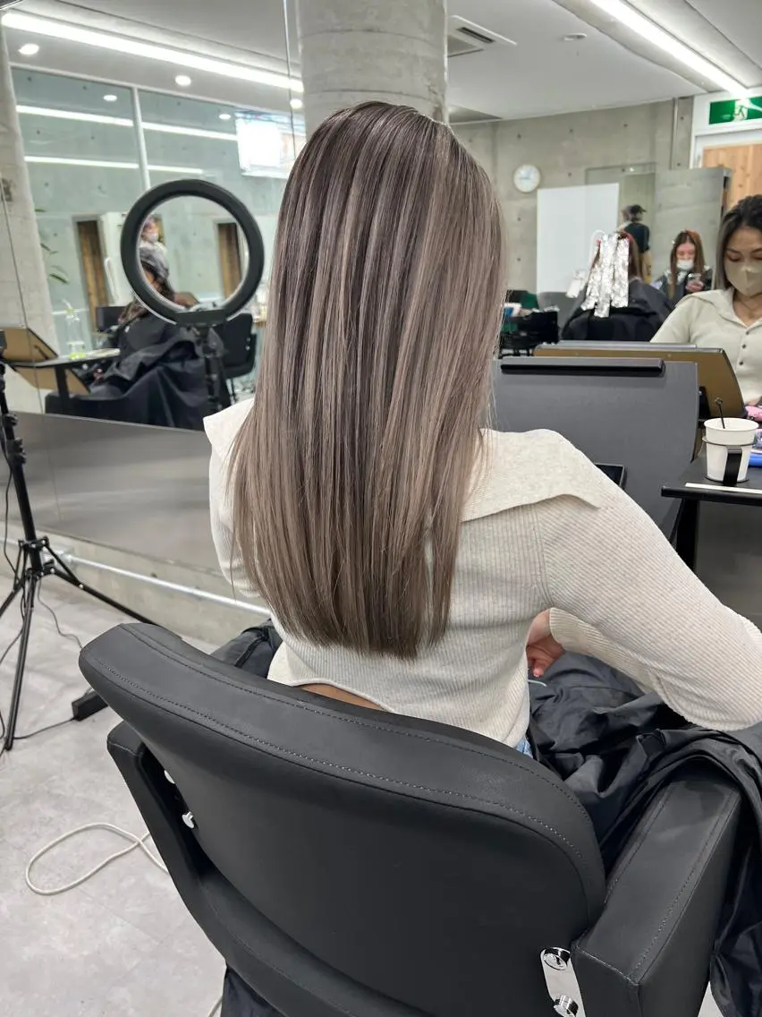 ロング カラー バレイヤージュ ブリーチ ケアブリーチ ダブルカラー ハイライトカラー ヘアカラー トリートメント welring hair salonのヘアスタイル