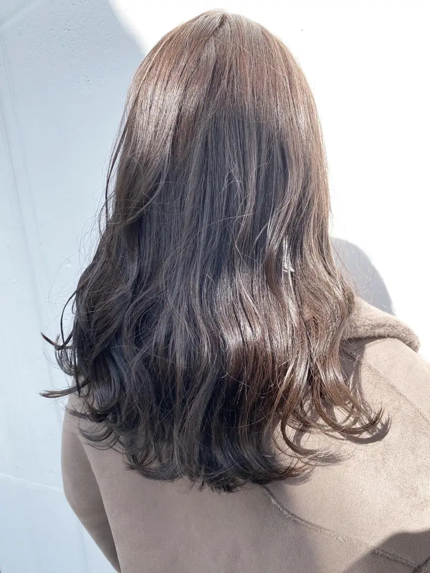 セミロング 佐藤史哉＊ 韓国レイヤー赤み除去のヘアスタイル