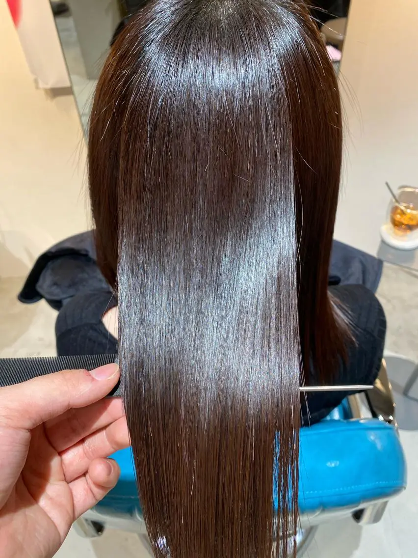 セミロング 必ず笑顔で帰っていた だきます!安田祐貴のヘアスタイル