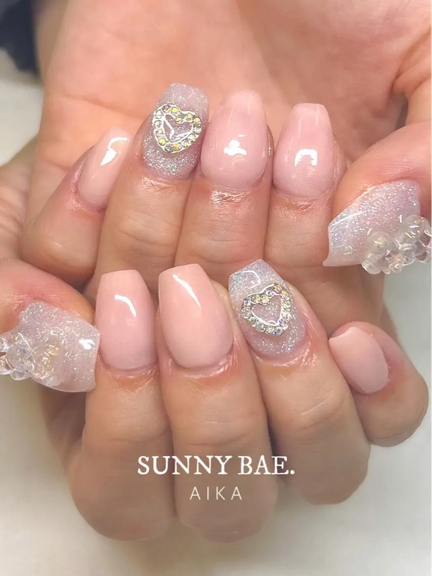ショート ネイル ショートヘア アートネイル キラキラネイル ロングネイル スカルプネイル Made By AIKAのネイルデザイン