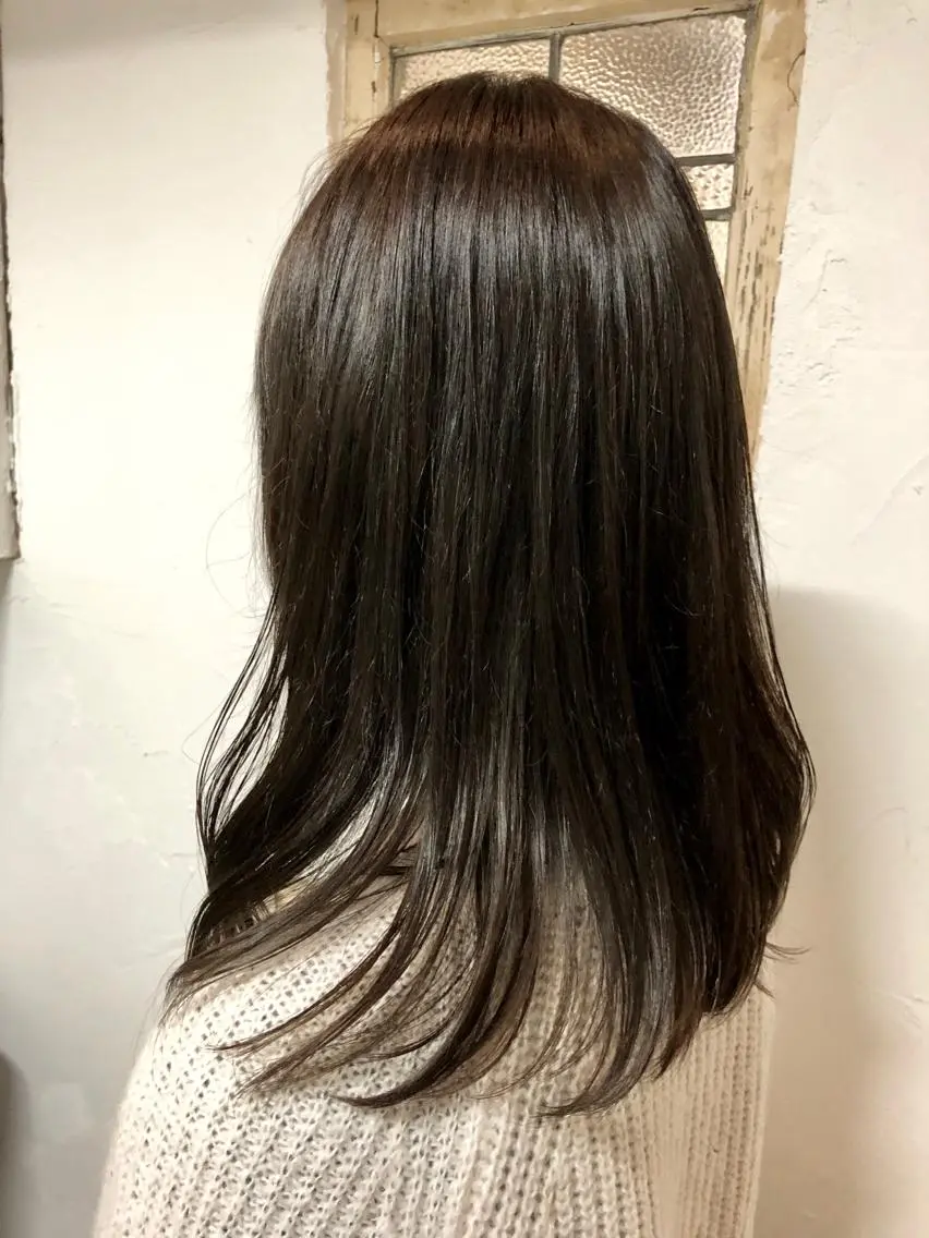 セミロング カラー グレージュ オーガニックカラー 桐原 竜也のヘアスタイル