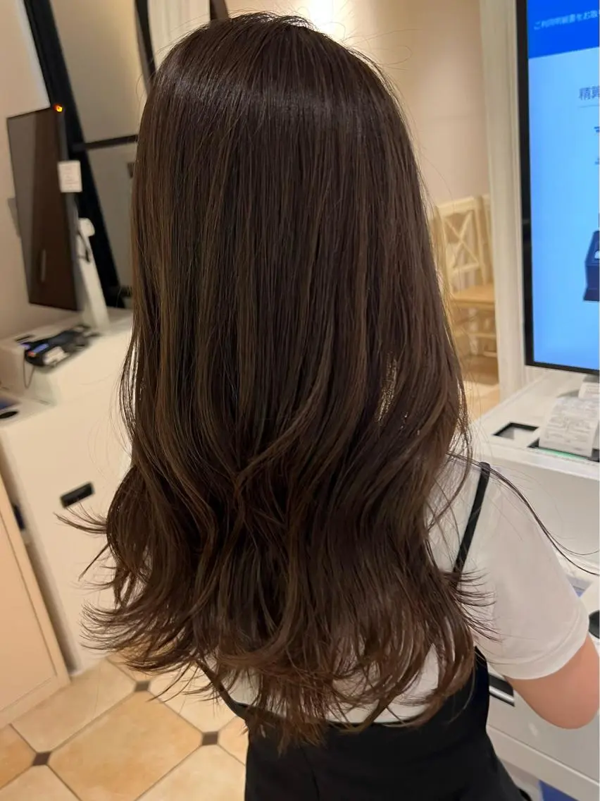 セミロング カラー ベージュカラー ブラウンカラー くびれヘア 髪質改善 縮毛矯正 🧡くびれヘア/前髪 顔周り🧡久原結衣のヘアスタイル