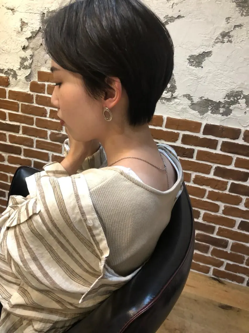 ショート 切りっぱなしボブ アッシュ ボブ 外国人風カラー ハイライト ショート職人 美容師【KENTA】のヘアスタイル