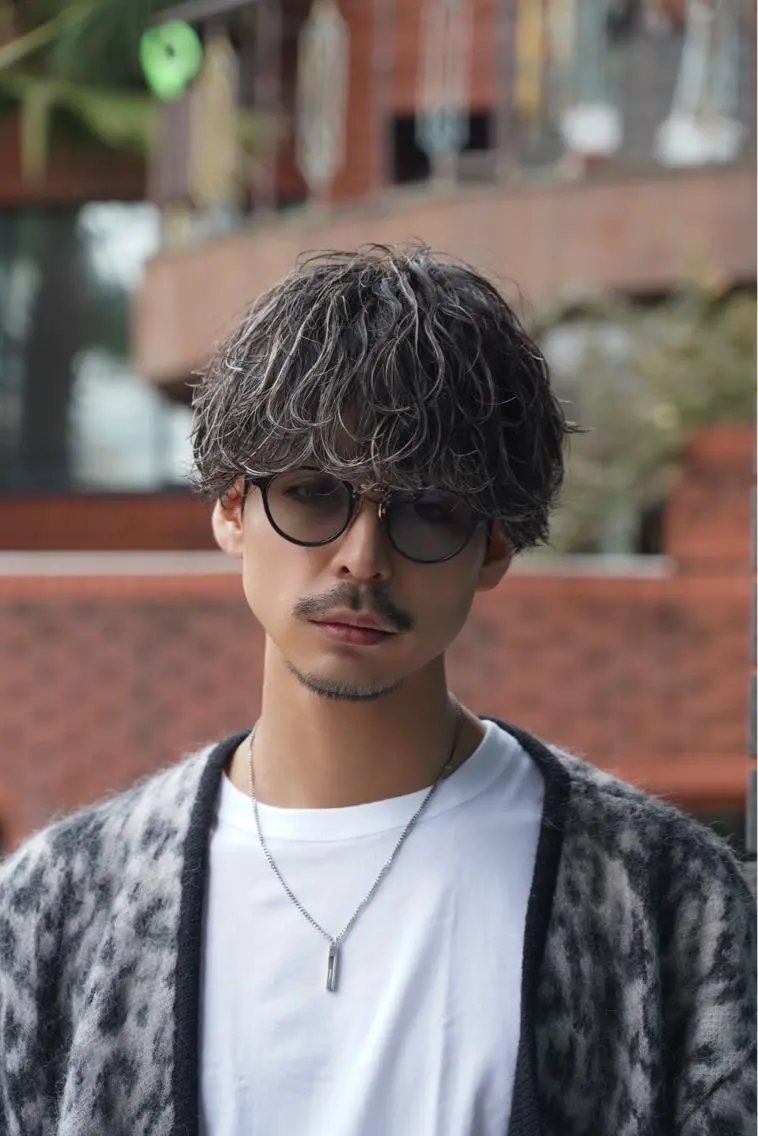 カラー メンズ メンズパーマ 波巻きパーマ fifth リュウセイのヘアスタイル