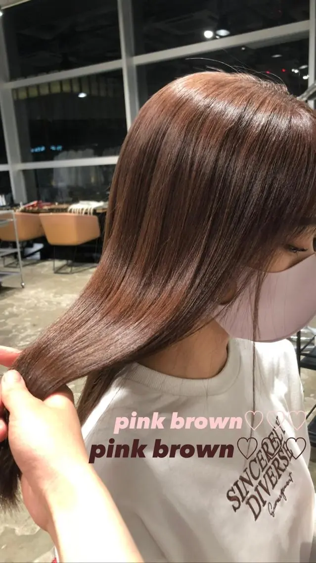 ロング カラー ヘアアレンジ ブリーチ 透明感カラー ピンクカラー 【柔らか透明感✨/ 似合せ前髪】大石葉月のヘアスタイル