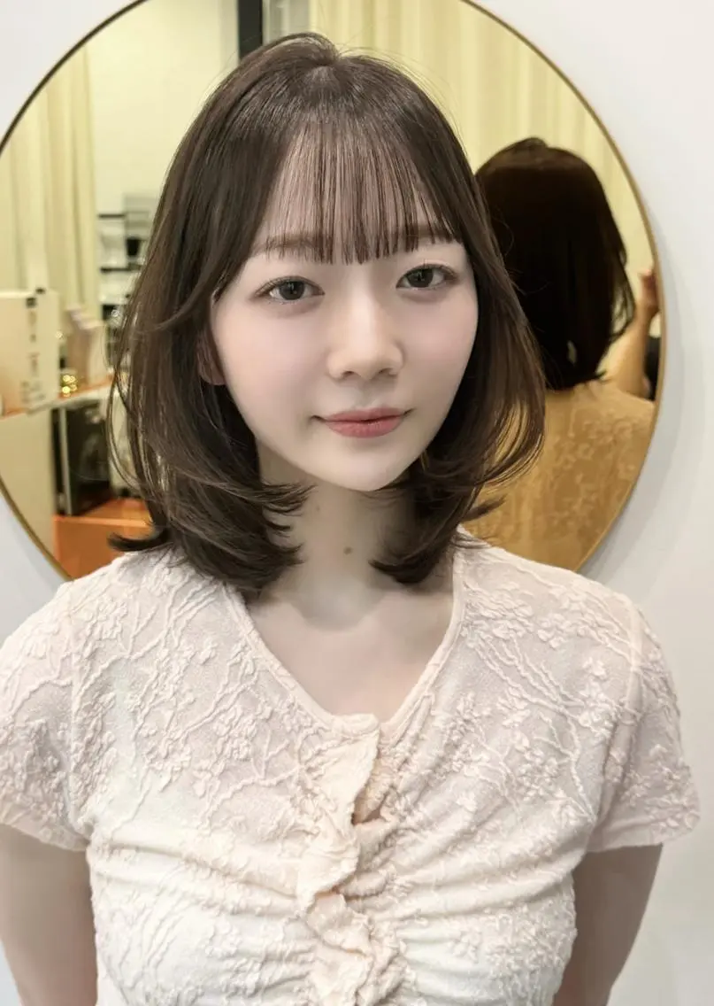 ミディアム カラー レイヤーカット カット ヘアカラー トリートメント レイヤー/韓国ヘア /髪質改善🦋イブキのヘアスタイル