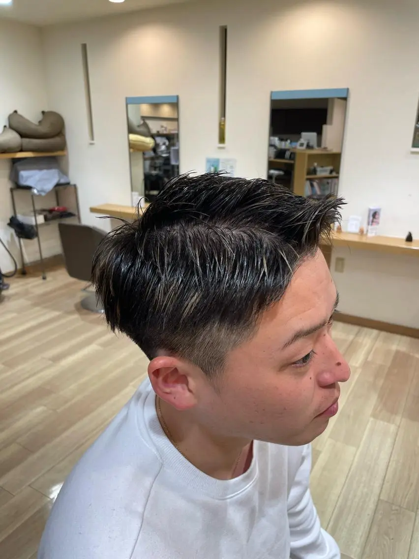 カラー ハイライトカラー 玉木 雄也のヘアスタイル
