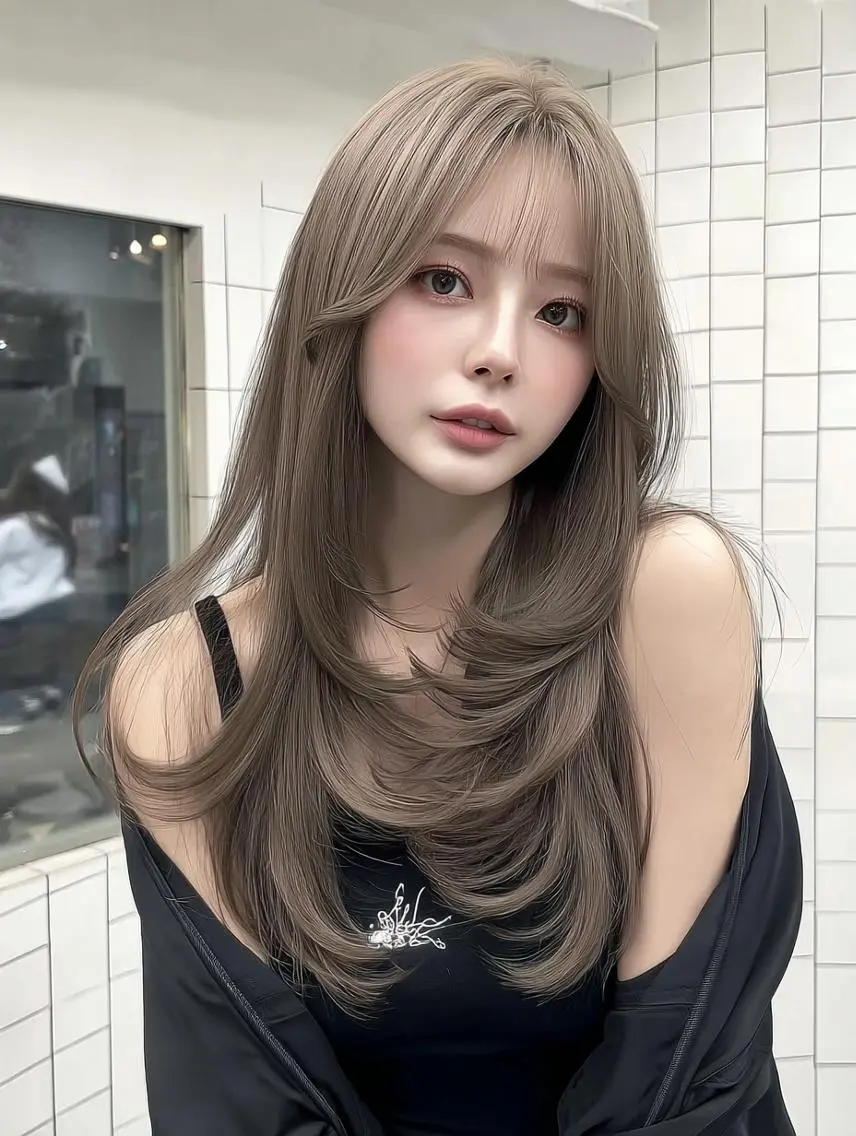 ロング カラー ブリーチ ダブルカラー 髪質改善 縮毛矯正 トリートメント カット ヘアカラー トリートメント Marin🦢 🩵レイヤーカットのヘアスタイル