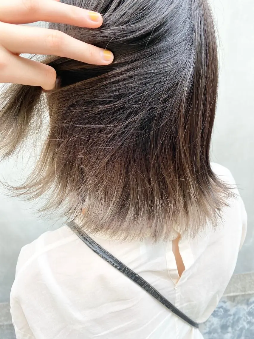 ミディアム カラー ヘアアレンジ グレージュ インナーカラー/ KANAのヘアスタイル