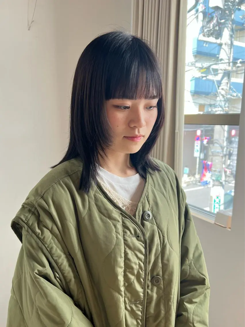 ミディアム 伸ばしかけ シャギー io濱川 遥のヘアスタイル