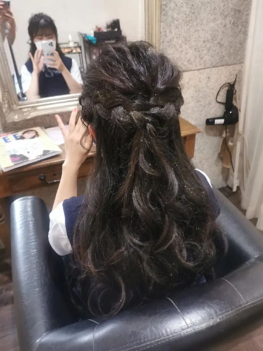 ロング ヘアアレンジ ハーフアップ 三つ編み グランアイ𑁍 船橋北口店菊間のマツエク・マツパデザイン