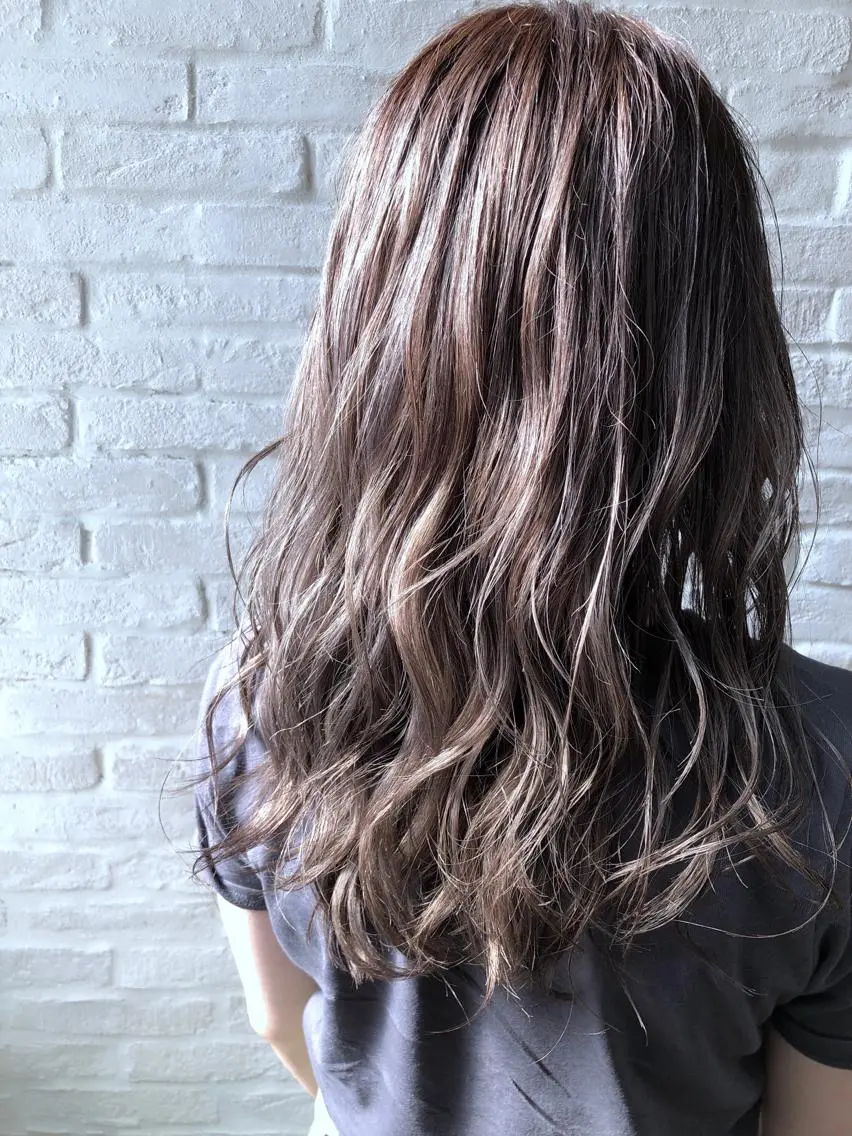ロング カラー ヘアアレンジ ダブルカラー ヘアカラー トリートメント 小松 郁斗のヘアスタイル