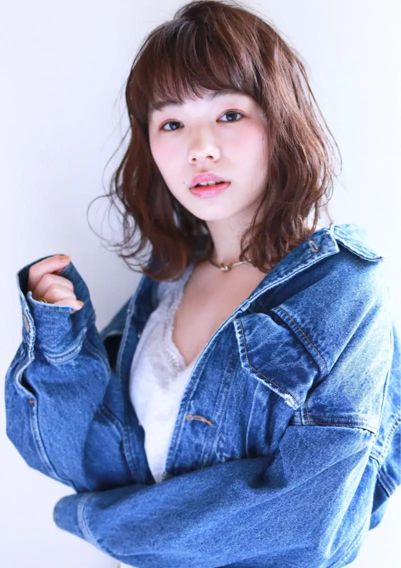 ミディアム カラー パーマ ミディアムパーマ ニュアンスパーマ カット パーマ 齋藤 咲のヘアスタイル