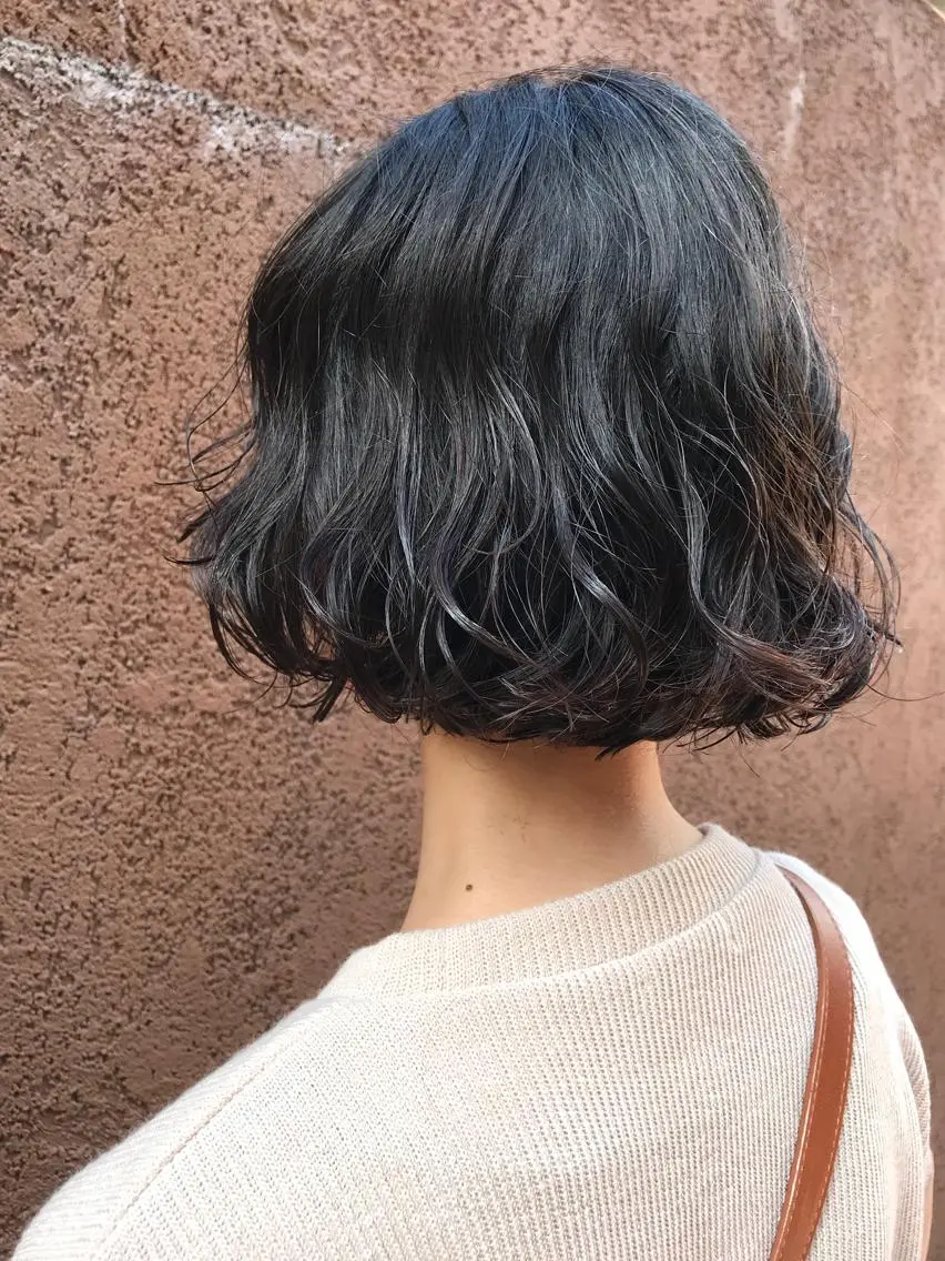ショート カラー パーマ ヘアアレンジ 松田 亮葉のヘアスタイル