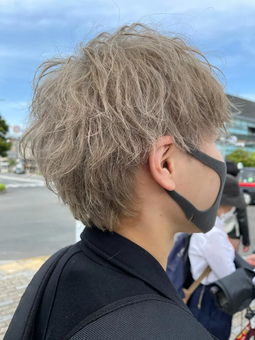 ショート カラー メンズ ベージュカラー ミルクティーベージュ ホワイトミルクティーベージュ カット ヘアカラー メンズスタイル /メンズパーマ/須藤のヘアスタイル