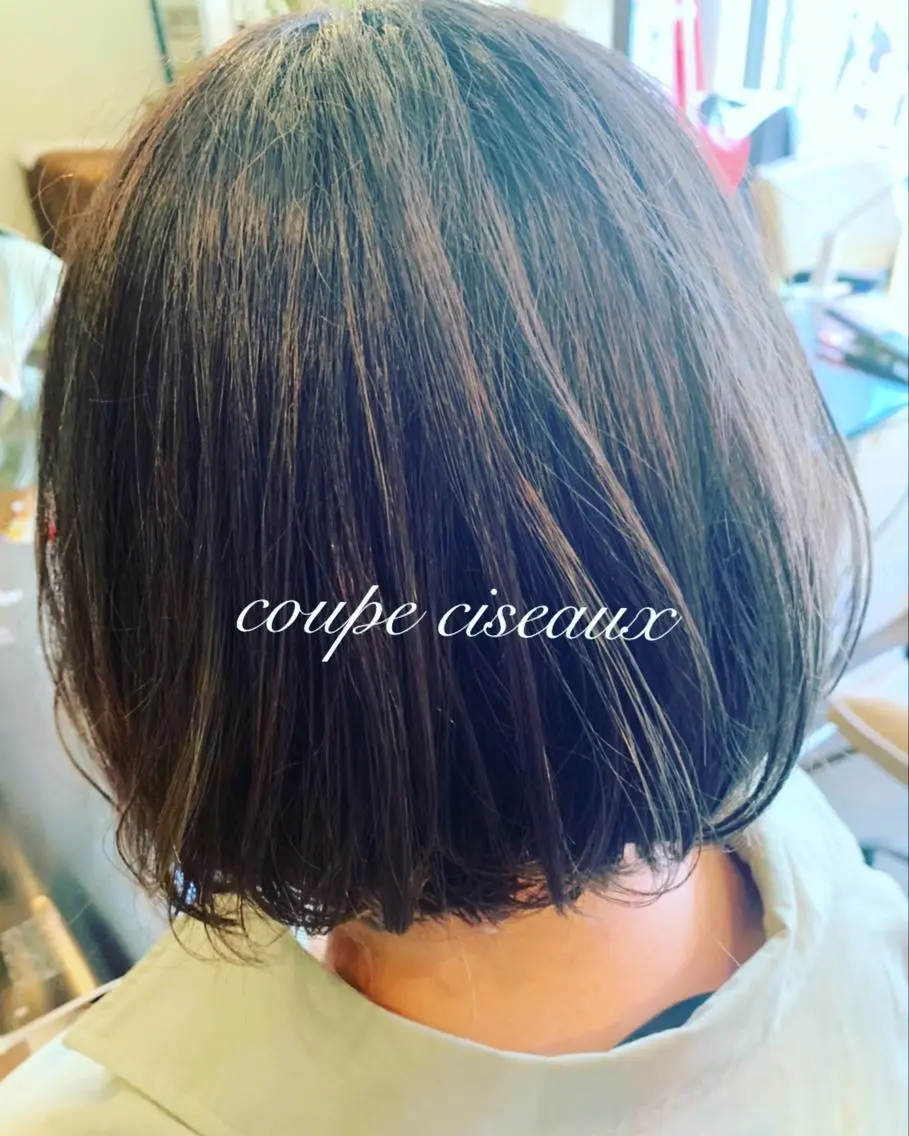 ミディアム カラー カット ヘアカラー トリートメント coupe ciseauxのヘアスタイル
