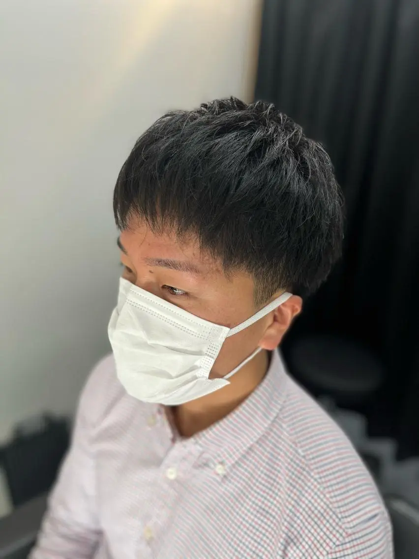 ショート アイブロウ アッシュ 眉カラー メンズアイブロウ 眉毛ワックス脱毛 ハイライト ワックス脱毛 眉カット 溝部裕太Hair salon808代表のヘアスタイル