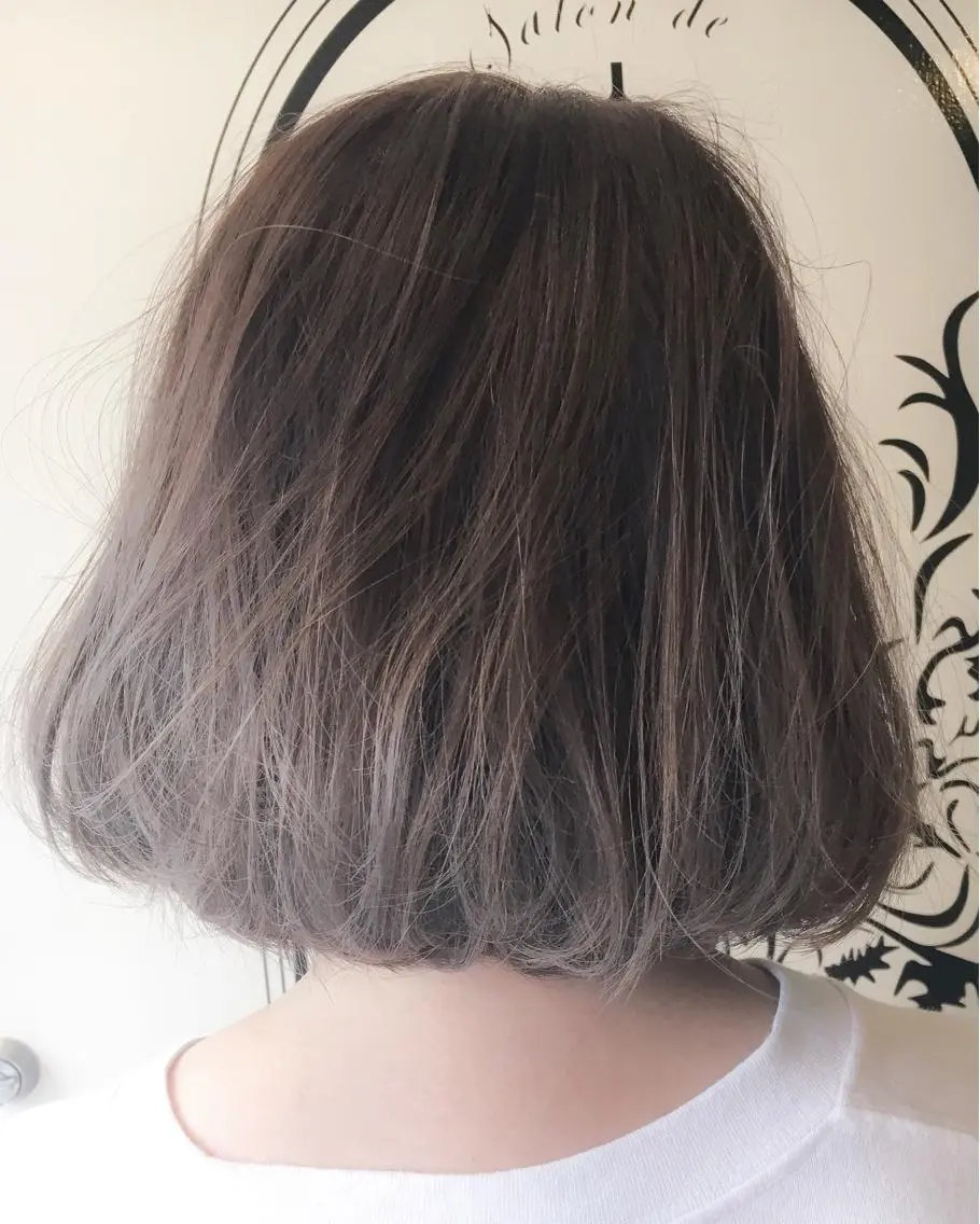ショート カラー ダブルカラー グレージュ シルバー シルバーグレージュ 北條 優輝のヘアスタイル