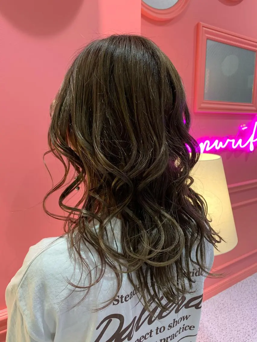 ロング カラー 切りっぱなしボブ レイヤー/縮毛矯正のヘアスタイル
