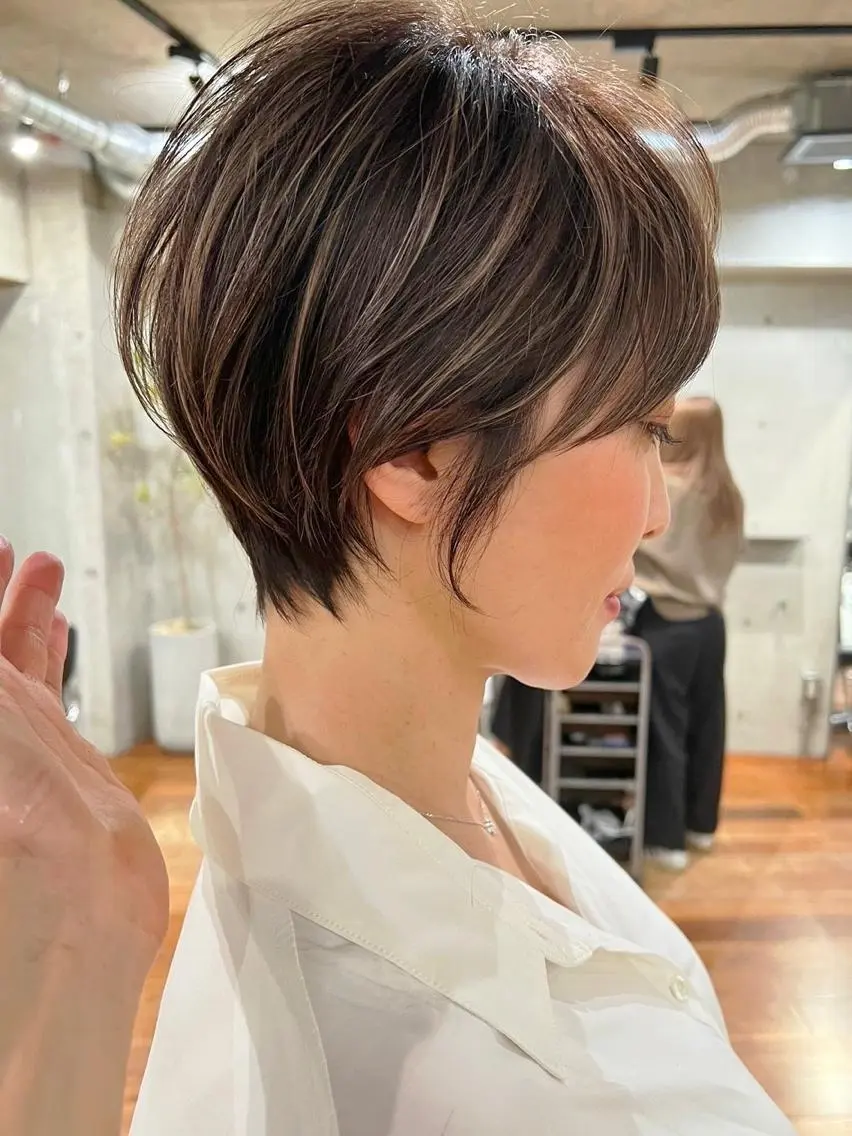ショート カラー ショートボブ バレイヤージュ ブリーチ ケアブリーチ ダブルカラー 横浜 店長 橋場優のヘアスタイル
