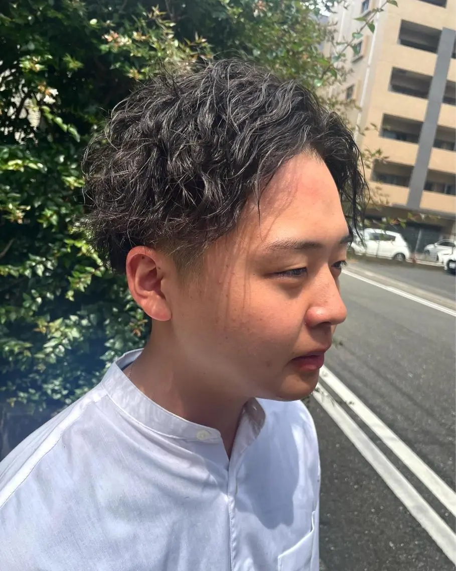 ショート パーマ メンズ カット パーマ トリートメント ブリーチ有無Wカラー メンズパーマ大成のヘアスタイル