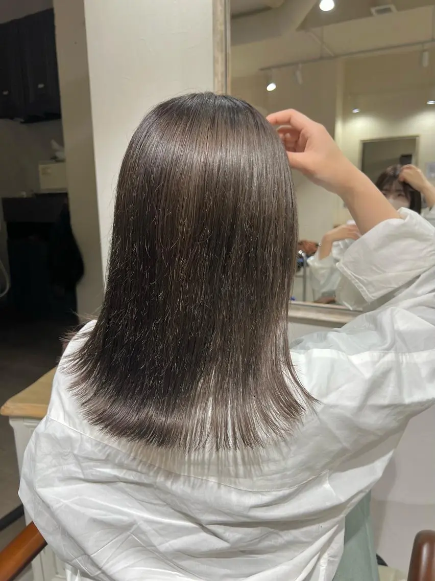 ミディアム 瀬川 夏緒のヘアスタイル