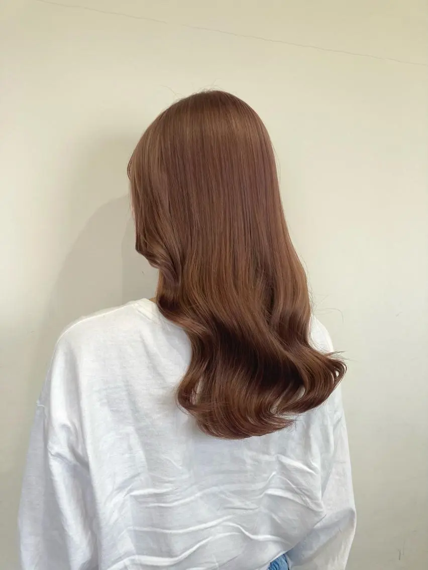 セミロング ハイライト カット ヘアカラー トリートメント 梅山 美侑のヘアスタイル