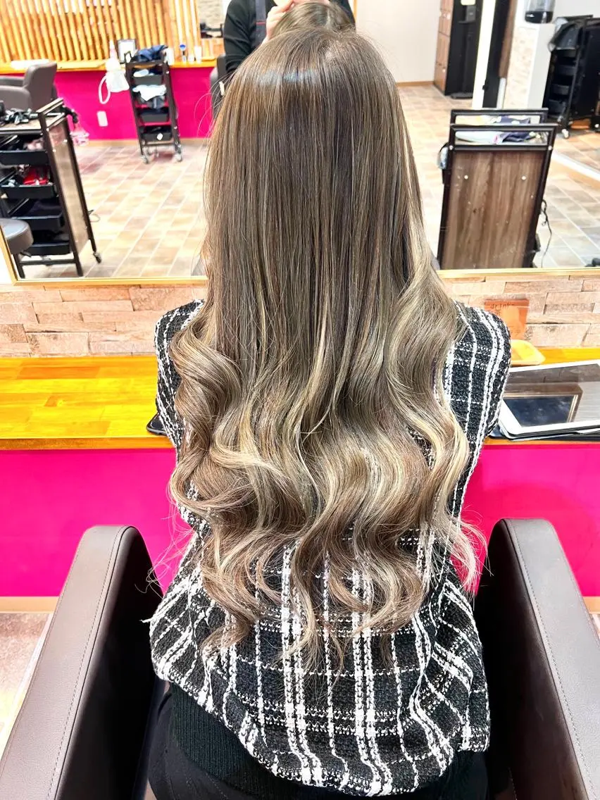 ロング カラー ヘアカラー&縮毛矯正 STAR☆RIVERのヘアスタイル