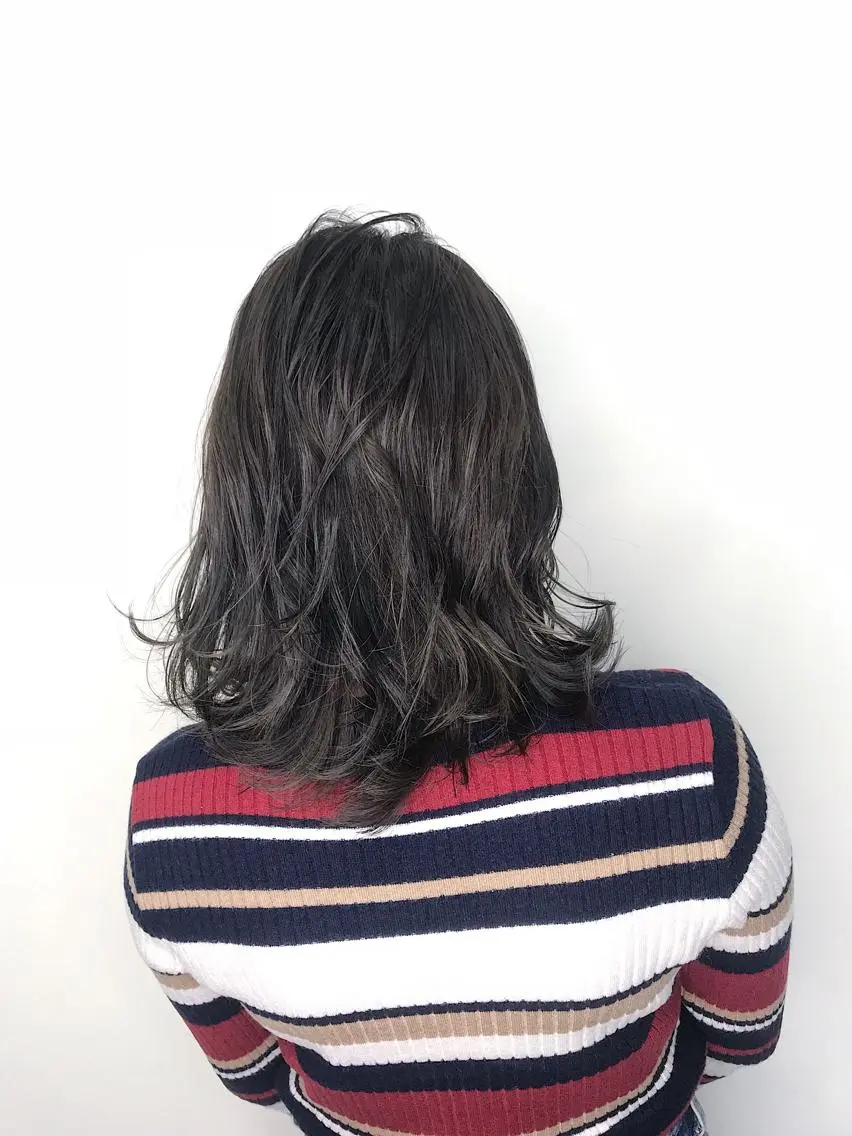 ミディアム カラー アッシュ ブリーチ ダークアッシュ イルミナカラー ヘアカラー ブリーチカラー/ 岩破瑞希のヘアスタイル