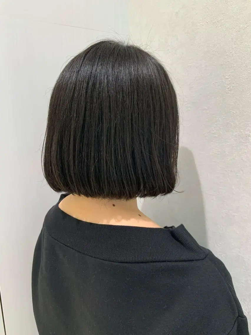 ショート カラー パーマ ヘアアレンジ ハイトーンカラー🤍 山下 優華のヘアスタイル