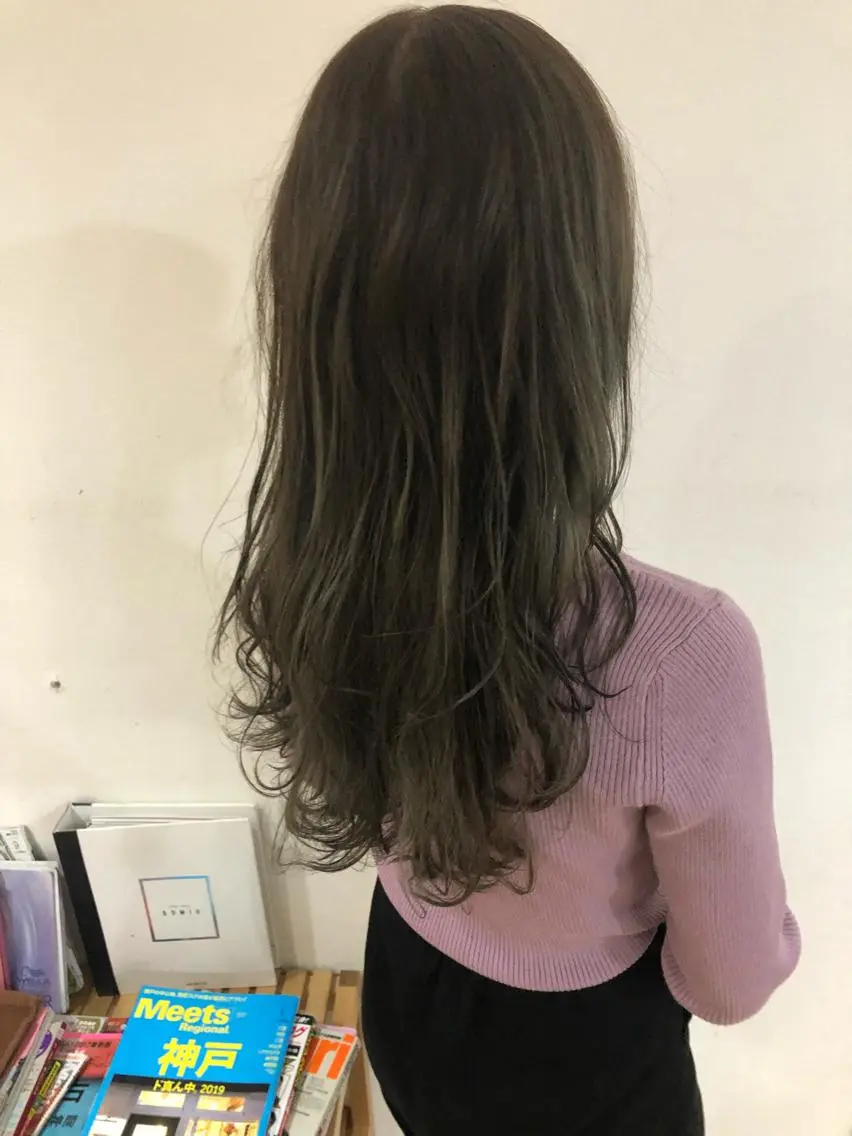 ロング カラー カット ヘアカラー トリートメント ブリーチ特化 梅田本多翔のヘアスタイル