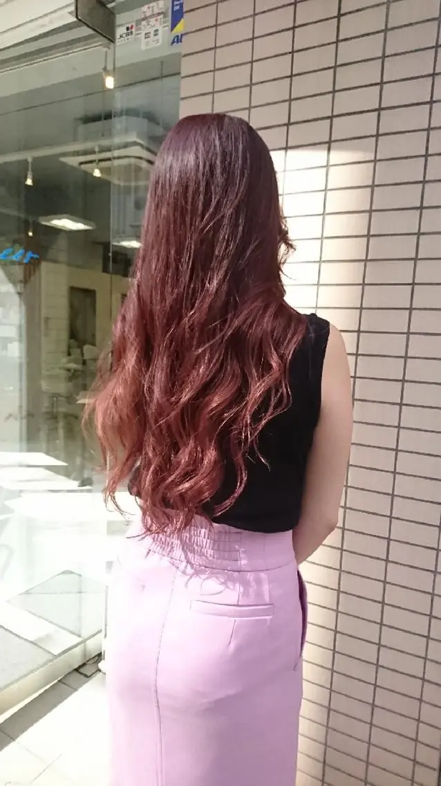 ロング カラー グラデーションカラー ピンクカラー nagane sayakaのヘアスタイル