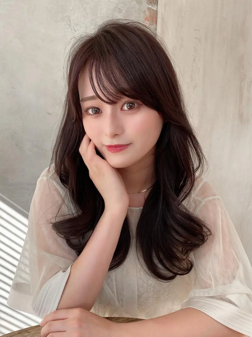 ロング くびれヘア 髪質改善 レイヤーカット ロング 縮毛矯正 カット トリートメント 🧡くびれヘア/前髪 顔周り🧡久原結衣のヘアスタイル