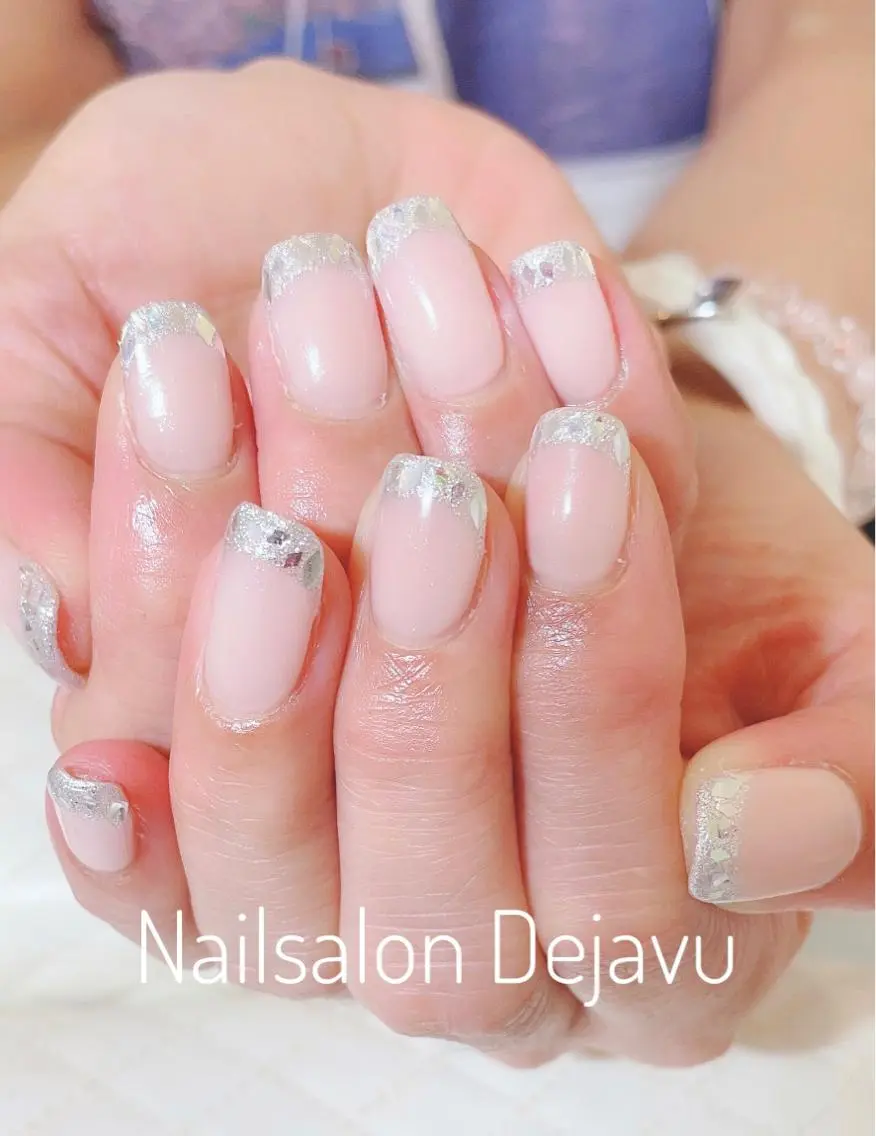 ネイル アートネイル フレンチネイル ガラスフレンチ キラキラネイル ワンカラーネイル Nail salon Dejavu 🌿のネイルデザイン