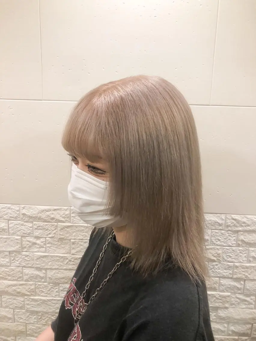 ミディアム カラー ハイトーン🦋 miuのヘアスタイル